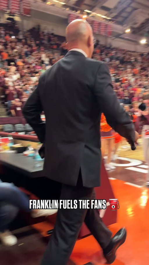 Don’t know bout you guys, but Head Coach Franklin is a natural at the Hokies chant 🙂‍↕️

(Thanks for letting us borrow the court @HokiesMBB 🤝) 