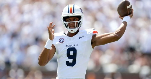 SOURCE: Auburn is expected to start freshman quarterback Deuce Knight this weekend against Mercer.

Huge opportunity for the freshman signal-caller, who was considered one of the nation's best coming out of high school.

Story: https://t.co/OeCMgtJXWQ

@247Sports