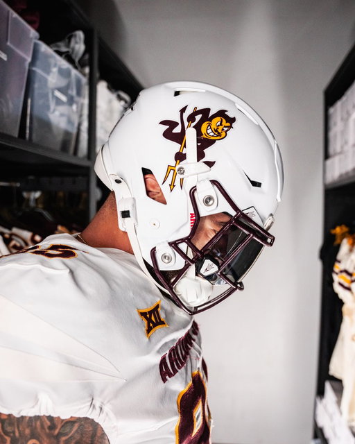 Historic drop: Sparky on the white lid 😵 