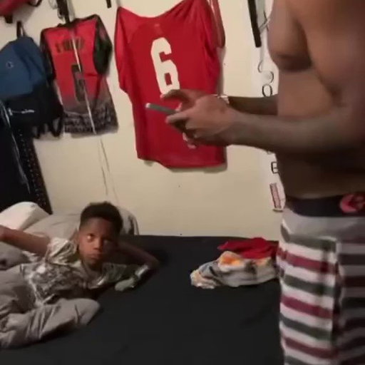 He woke his little bro up to show him he got his first Division 1 offer ❤️ 