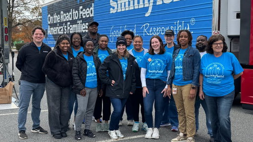 At Smithfield Foods, we are committed to strengthening our communities by ensuring access to nutritious protein. This year, we proudly contributed 32,000 pounds of protein to the Annual Mayflower Marathon Holiday Food and Fund Drive. 