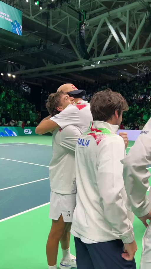 The Italian team, truly a family ❤️

#DavisCup 