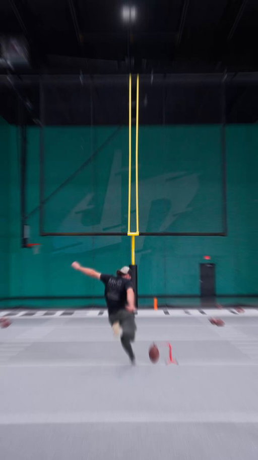 He attempted to make the hardest field goal kick 👀 