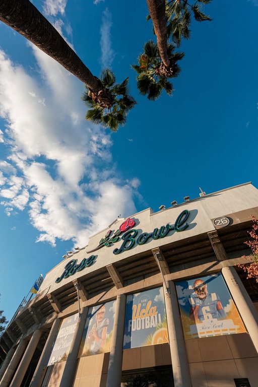 📍 @RoseBowlStadium 