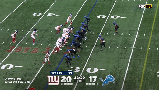 WHAT A PLAY! 

JAMEIS WINSTON POWER HIS WAY INTO THE ENDZONE WITH THE TRICK PLAY! 🤯

(🎥: @NFL)
