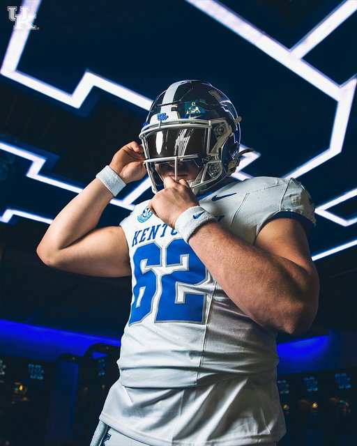This Caturday's threads 🥶🧊

🙋‍♂️ @jager_burton 