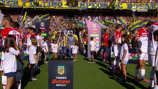 Last week, Argentina's FA created a new trophy with no warning, gave it to Rosario Central and made Estudiantes give a guard of honor. The players turned their backs in protest 🇦🇷

The AFA has now banned all 11 players for two games next season. Wild 😳

