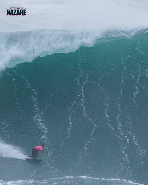 Sets on the horizon at Nazaré 🇵🇹

🚨 2025/26 @tudorwatchusa Nazaré Big Wave Challenge | Window is open until March 31, 2026

@redbull 