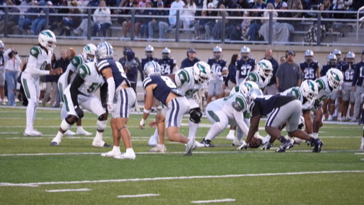 An emotional Boobie Feaster comes up with an outstanding contested grab for his third TD of the game. DeSoto is in command 42-20 in the 4Q https://t.co/m1i4MJIiWO 