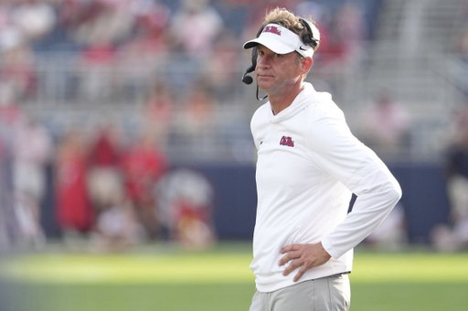 LSU and Lane Kiffin agreed to a seven-year, $91 million deal, according to a copy of his term sheet. If he wins a national title, it includes an automatic escalator that makes him the highest-paid coach in the country.

Full details: https://t.co/092CxdCdfZ 
