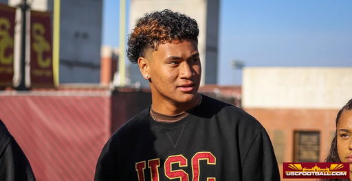 “USC is in my top 10 for sure.”

@gmartlive spoke to Orange (Calif.) Lutheran 2027 defensive lineman Marcus Fakatou about the Trojans and how they’ve been impressing him on and off the field. (VIP)

https://t.co/dCj9kkvYUg 