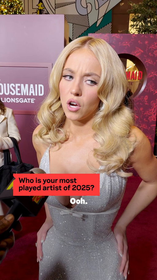 Sydney Sweeney is obsessing over all the pop girlies just like the rest of us 💅

📍 #TheHousemaidMovie NYC Premiere
🌟 @HousemaidMovie 