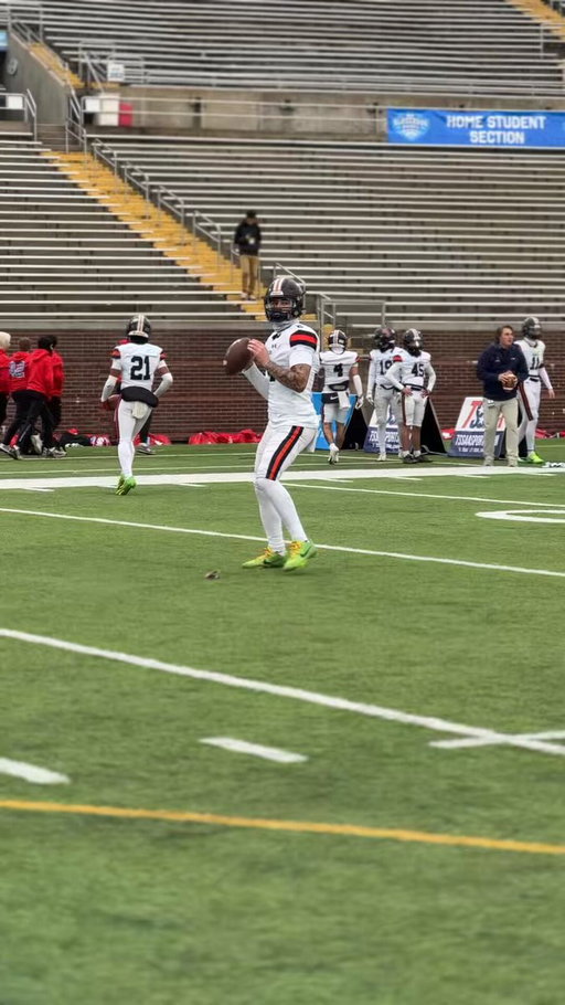 Vanderbilt 5-star QB Jared Curtis warming up another state championship game. 
