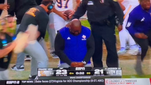 Really cool moment as Tremaine Jackson leads Prairie View A&amp;M to its first SWAC Championship since 2009 by knocking off Jackson State.

Prairie View A&amp;M plays SC State in its first Celebration Bowl next Saturday. 