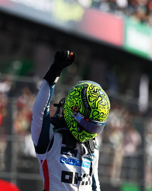 A WORLD CHAMPION ☝️ @LandoNorris

Lando Norris is your 2025 @F1 Drivers’ World Champion. @McLarenF1 
