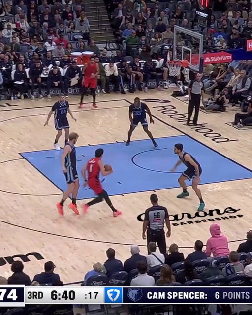 CEDRIC COWARD BLOCK 

AND A LOB TO JAYLEN WELLS 🔥
 