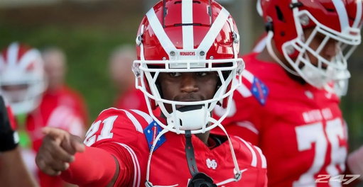 “They see me being able to get a spot and play as a freshman.”

@gmartlive spoke to Santa Ana (Calif.) Mater Dei 2027 defensive back Aaryn Washington about USC and how it compares to other schools in his top five. (VIP)

https://t.co/qyo5usIZ4T 