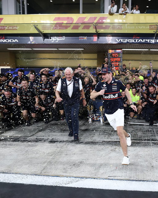 20 Years, 417 Races, 6 Constructors' Championships, 8 Drivers' Championships.

Thank you, Helmut 💙 