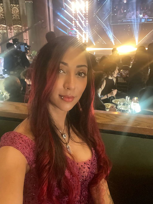 I'm BACK from LA & the Streamer Awards!
🔴LIVE NOW⭐ https://t.co/SNW1NBvvpL ⭐