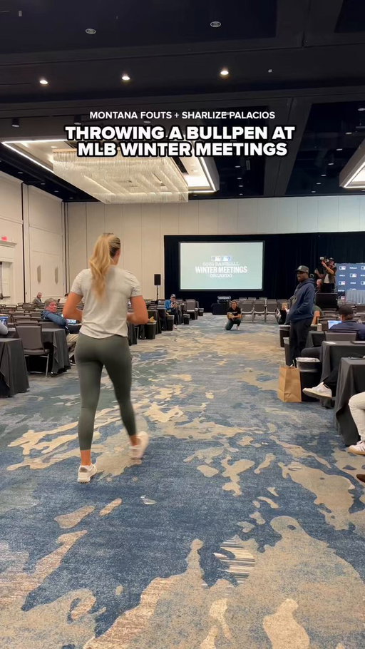 all eyes were on @MontanaFouts and @sharpalacios as they threw a pen last night in the media workroom at @MLB Winter Meetings 👀

@AUSL_Talons x @MLBNetwork 