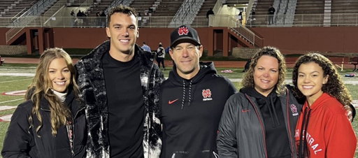 Unfortunate news to share this morning. The world has lost a great man. Jeff Thorne is now in Heaven. Thorne, who led his North Central College team to the 2019 National Championship, had been fighting stomach cancer. Today, Jeff rests in peace with his Lord and Savior. May God share His peace with the Thorne family.