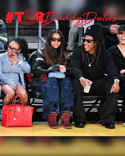 Okayy! Blue Ivy and Jay-Z were spotted court side at tonight’s Lakers game.💜✨ (📸:@gettyimages) ✍🏾:#TSRStaffJR 