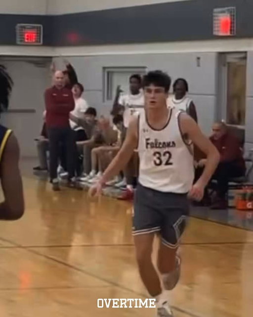 Tom Brady’s son, Jack Moynahan, is a HOOPER 🔥👀 @TomBrady 