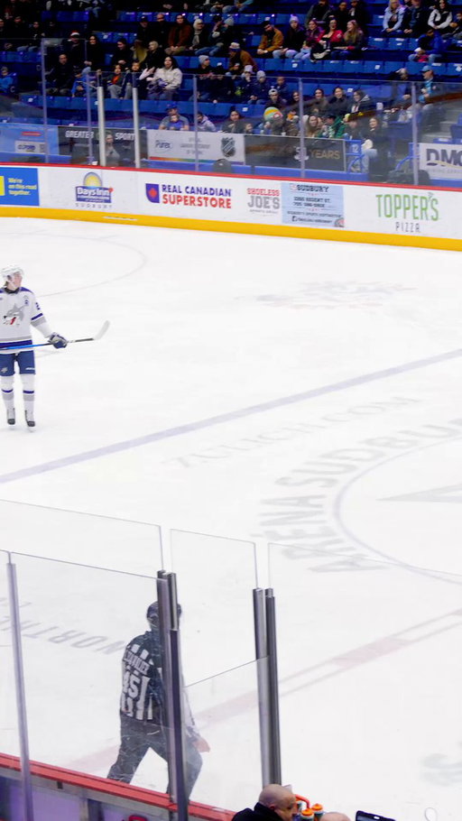 Penalty shot for the teddy bear toss goal? Yup that'll do 🧸

#ThrowbackEra #WolvesNation 