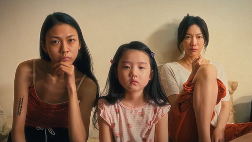 Director Shih-Ching Tsou and Nina Ye break down a scene from LEFT-HANDED GIRL, shot by shot. Now playing on Netflix. 