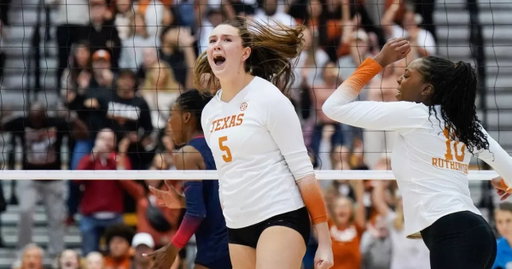 BREAKING: Texas volleyball’s Ayden Ames has entered the transfer portal, her agent @coachzwill told @on3. 

Ames was named to the SEC All-Freshman Team last season and led Texas in blocks with 109 this year. 

READ: https://t.co/lBr3lHJ6kv 