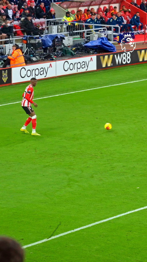 Did the Sunderland player clapping psyche out Nick Woltemade? 🧐
