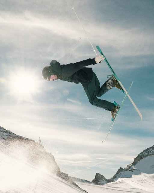 Richard Mille further strengthens its presence in the world of skiing, and Arthur de Villaucourt’s fresh mindset and relentless drive to perfect his craft make him an ideal partner. 