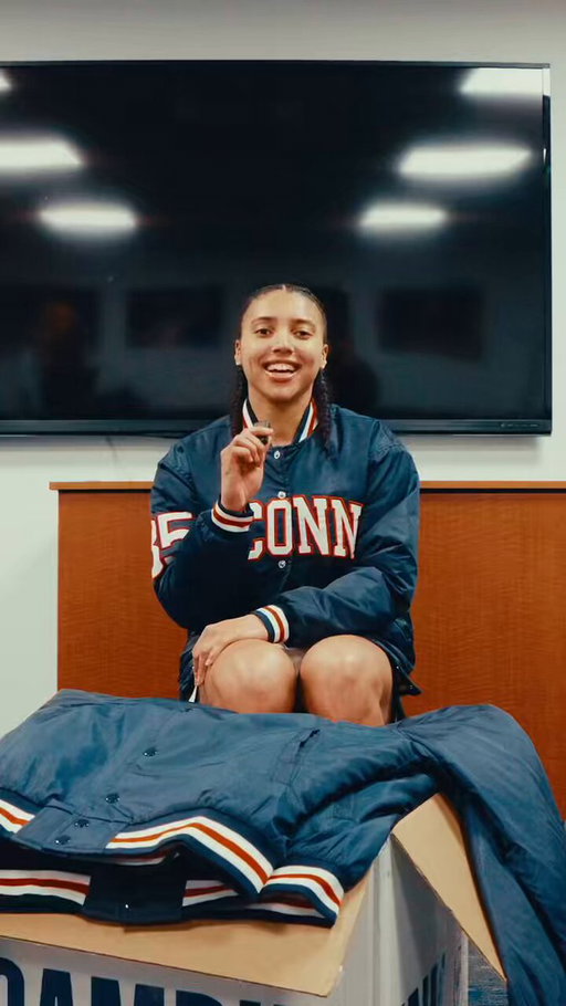 Azzi has a gift…🎁👀

12/18 | 3PM ET. 
