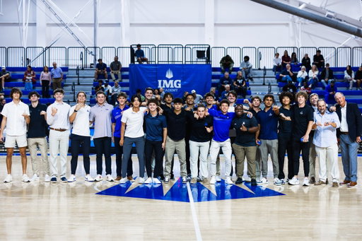 💍BLING BLING💍 

Last night, the National Team was officially iced out 💎 Celebrating their National Championship status and the work it took to earn it‼️👏 
