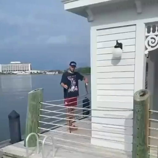 Only Ben Simmons could BRICK a fish while throwing it back into the ocean 💀

 