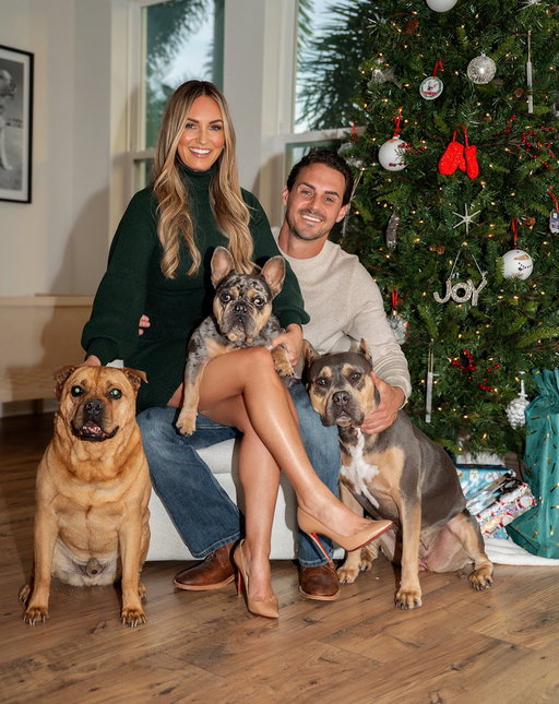 Merry Christmas from my family to yours ❤️🎄🎅🏼 