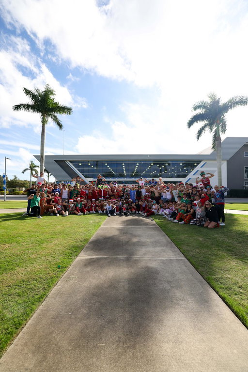 Enjoy your holidays, from IMG Academy Baseball! 🎉🎁 