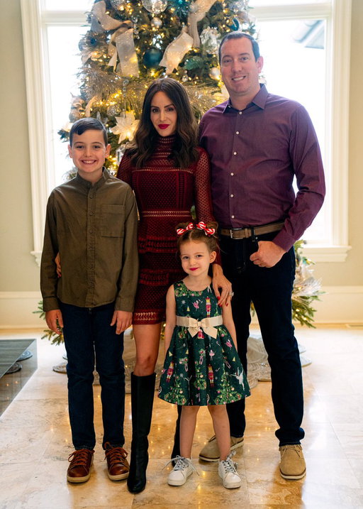 Merry Christmas from our family to yours!!🎄

#HappyBirthdayJesus 