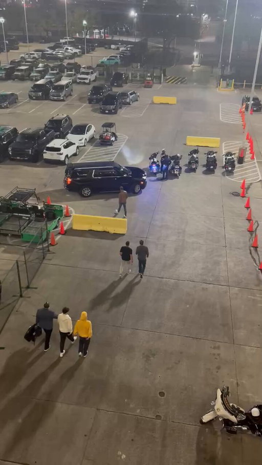 Lane Kiffin left the Texas Bowl shortly after his appearance on ESPN and didn’t stay for LSU’s entire game 