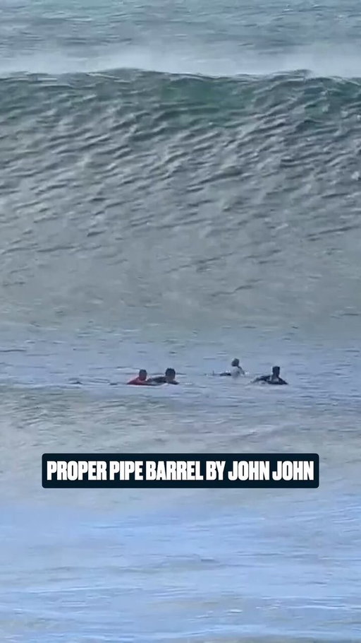 No better way to finish off 2025 than with a perfect Pipe barrel and a huge spit straight into 2026 🌟 