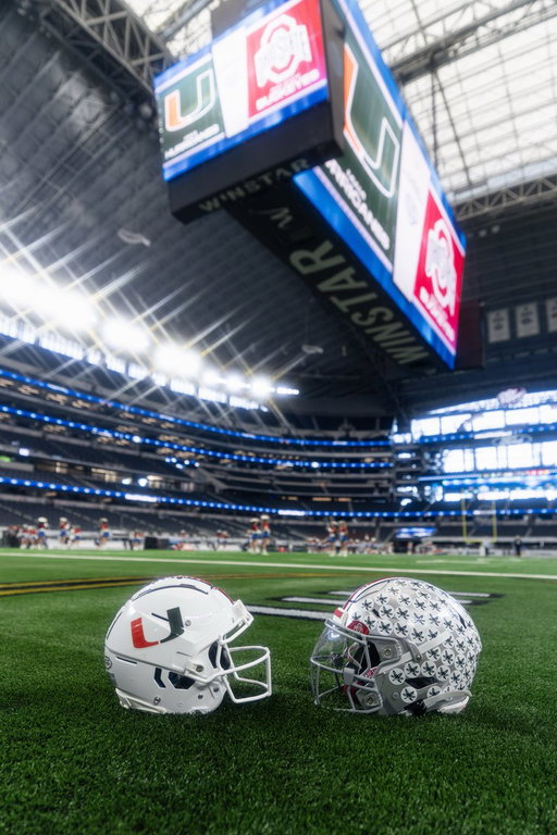 The calm before the storm. 🏈🏟️ 