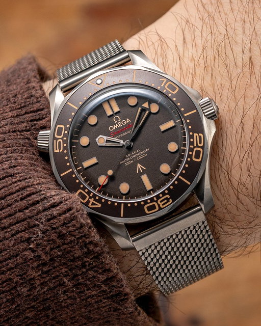 With its brown “tropical” dial and vintage-hued lume and James Bond connection, the Seamaster Diver 300M 007 Edition is among the most memorable takes on the line of all time. Featured in Daniel Craig’s final Bond film, “No Time To Die,” this Seamaster is 42mm in titanium, and powered by the Co-Axial Master Chronometer 8806. Let us know what your current favorite Seamaster is in the comments!

#Omega #OmegaWatches #WatchCommunity #WatchEnthusiast
