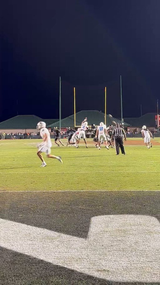 5-star CB Joshua Dobson comes down with the INT and the slam dunk 🔥

@JoshDobsonDB | #UANext 