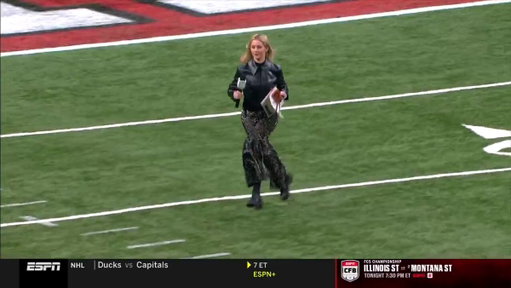 Chris Berman did play-by-play over Laura Rutledge running from her sideline interviews to the halftime show at the Sugar Bowl.

(🎥 via @espn) 