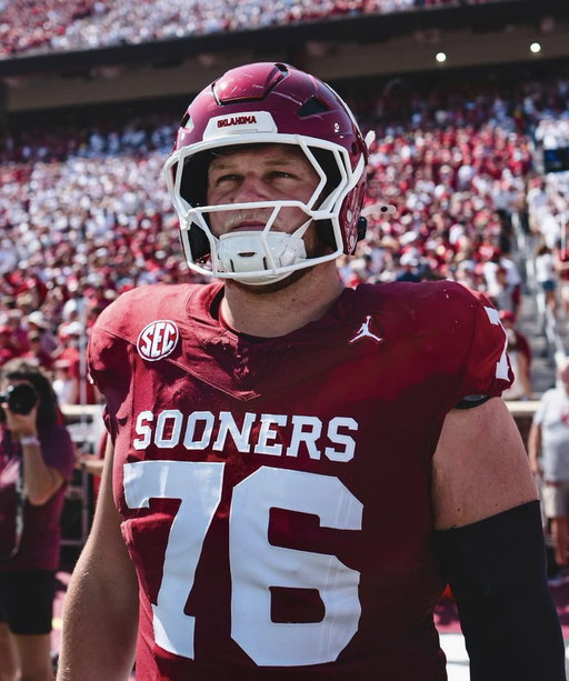 BREAKING🚨🚨🚨:  Oklahoma OL Jacob Sexton has committed to Oklahoma State. 

6’6 330 Pound Monster 💪🏻 