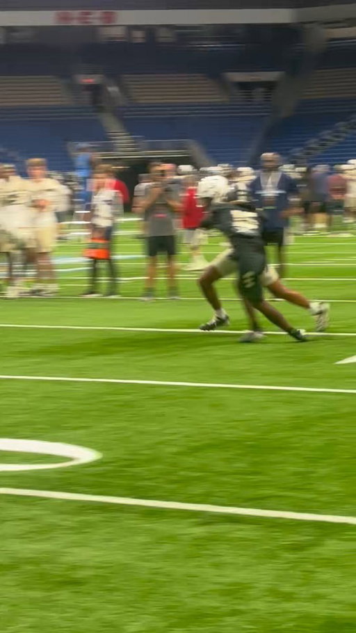 Chris Henry Jr. goes deep as 2027 DB Amare Nugent battles

Updates: https://t.co/mxNM1itbAu 