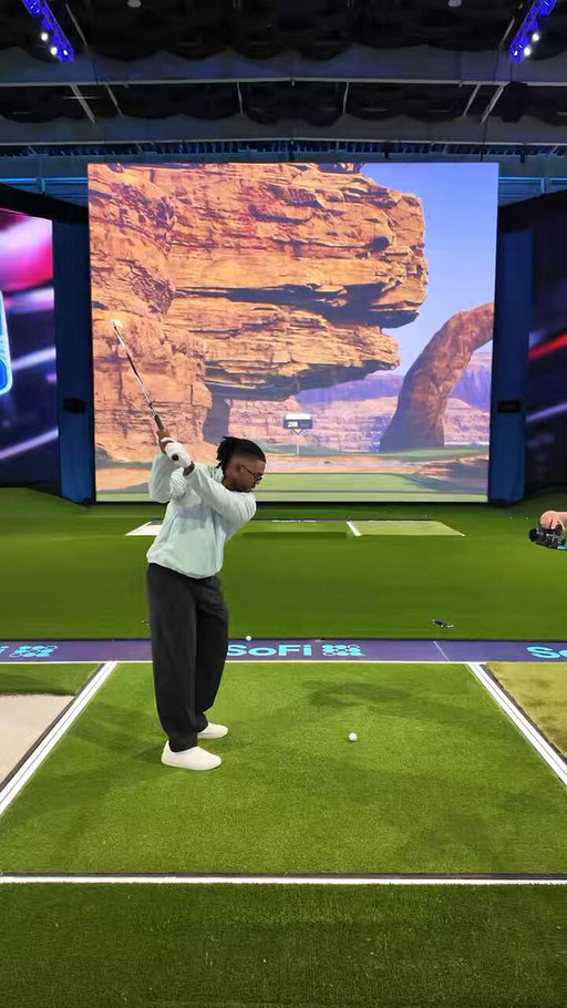 First time hitting “The Stinger” @TGL. This is actually a very cool golf hole that’s been intimidating a lot of the pros.

Are there any forced stinger tee shots anywhere in the real world? 