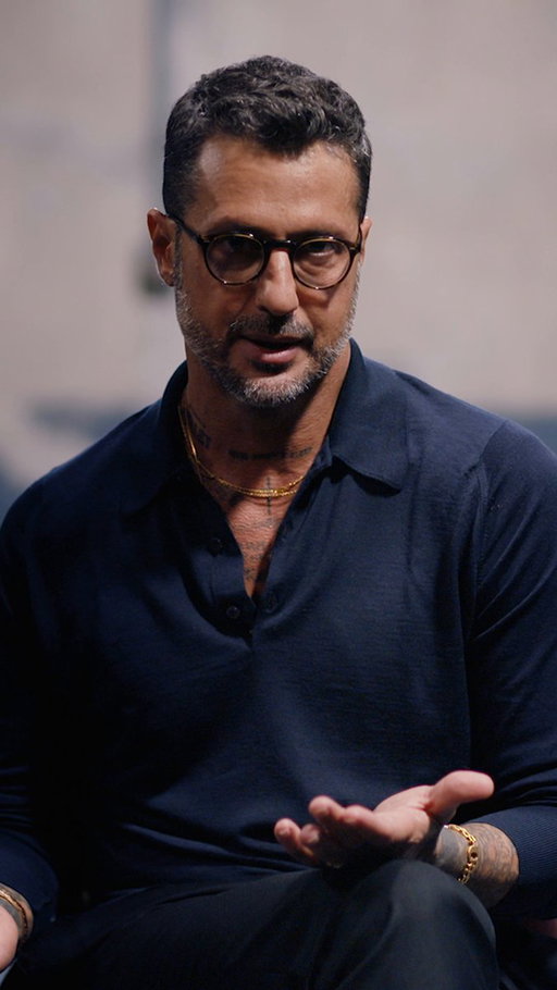 Fabrizio Corona: io sono notizia è ora disponibile solo su Netflix. 