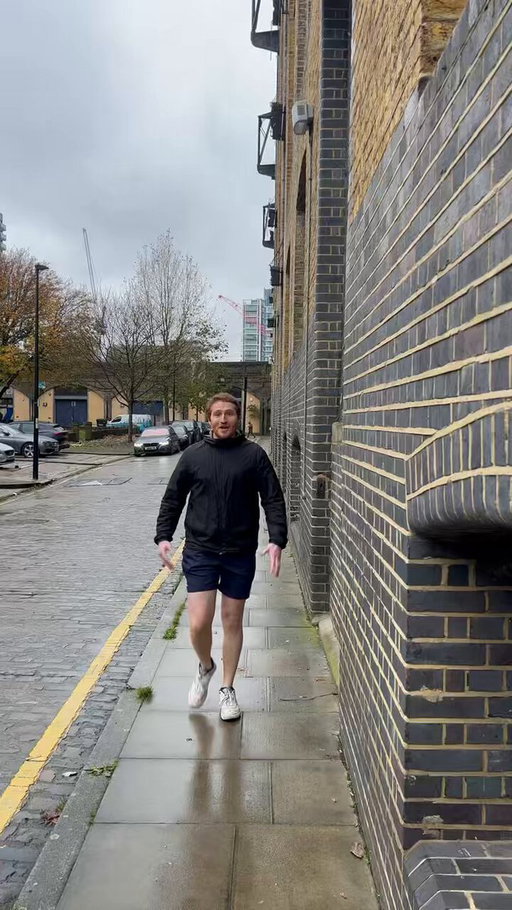 Guys whose personality is wearing shorts in Winter 