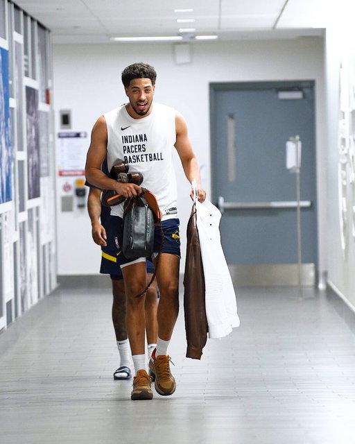 Tyrese Haliburton is ALL IN on the Hoosiers 🗣️ 